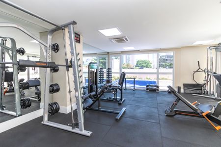 Apartamento à venda com 225m², 4 quartos e 4 vagas Apartamento à venda com 225m², 4 quartos e 4 vagasÁrea comum - Academia