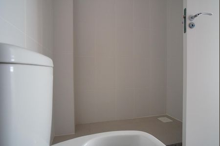 Apartamento à venda com 92m², 2 quartos e 1 vaga Apartamento à venda com 92m², 2 quartos e 1 vagaBanheiro da Suíte