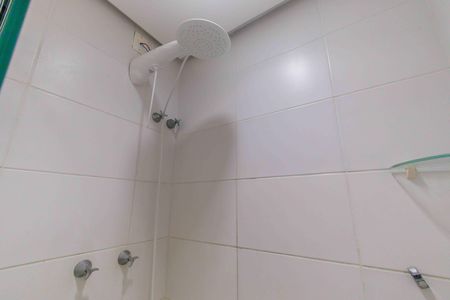 Casa de condomínio à venda com 215m², 4 quartos e 1 vaga Casa de condomínio à venda com 215m², 4 quartos e 1 vagaBanheiro da Suíte 1