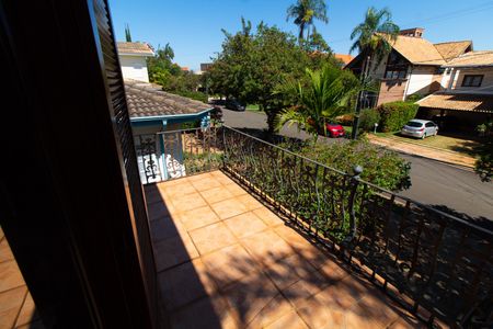 Casa de condomínio para alugar com 450m², 4 quartos e 4 vagas Casa de condomínio para alugar com 450m², 4 quartos e 4 vagasSacada da Suíte 2