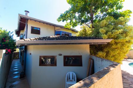 Casa de condomínio para alugar com 450m², 4 quartos e 4 vagas Casa de condomínio para alugar com 450m², 4 quartos e 4 vagasÁrea comum - Área Externa dos Fundos