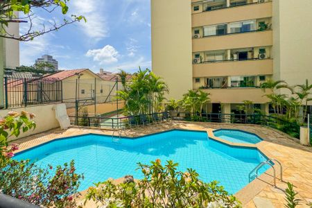 Apartamento à venda com 75m², 3 quartos e 1 vaga Apartamento à venda com 75m², 3 quartos e 1 vagaPiscina