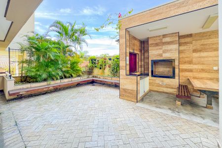 Apartamento à venda com 75m², 3 quartos e 1 vaga Apartamento à venda com 75m², 3 quartos e 1 vagaChurrasqueira