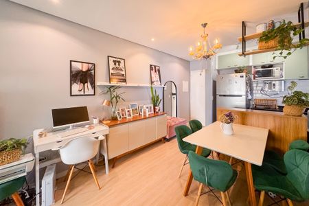 Apartamento à venda com 75m², 3 quartos e 1 vaga Apartamento à venda com 75m², 3 quartos e 1 vagaSala