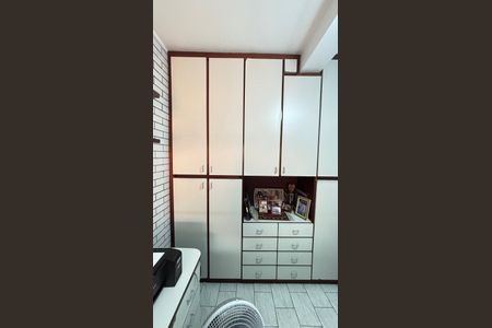 Casa à venda com 189m², 3 quartos e 2 vagas Casa à venda com 189m², 3 quartos e 2 vagasEscritório