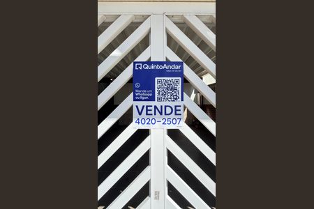 Casa à venda com 189m², 3 quartos e 2 vagas Casa à venda com 189m², 3 quartos e 2 vagasPlaca