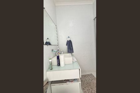 Casa à venda com 189m², 3 quartos e 2 vagas Casa à venda com 189m², 3 quartos e 2 vagasBanheiro da Suíte