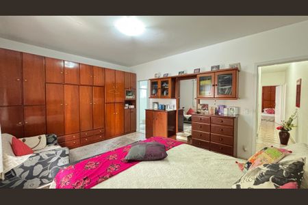 Casa à venda com 189m², 3 quartos e 2 vagas Casa à venda com 189m², 3 quartos e 2 vagasSuite