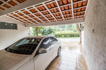 Casa de condomínio à venda com 290m², 3 quartos e 4 vagas Casa de condomínio à venda com 290m², 3 quartos e 4 vagasGaragem