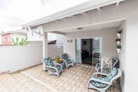 Casa de condomínio à venda com 290m², 3 quartos e 4 vagas Casa de condomínio à venda com 290m², 3 quartos e 4 vagasVaranda da Sala