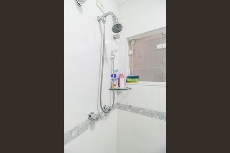 Casa de condomínio à venda com 290m², 3 quartos e 4 vagas Casa de condomínio à venda com 290m², 3 quartos e 4 vagasBanheiro 2