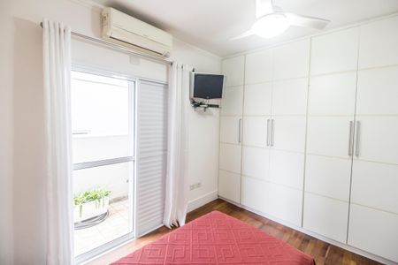 Casa de condomínio à venda com 290m², 3 quartos e 4 vagas Casa de condomínio à venda com 290m², 3 quartos e 4 vagasQuarto 2