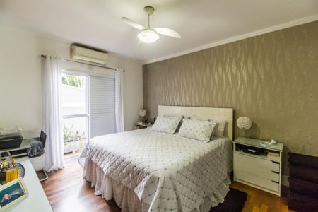 Casa de condomínio à venda com 290m², 3 quartos e 4 vagas Casa de condomínio à venda com 290m², 3 quartos e 4 vagasSuíte