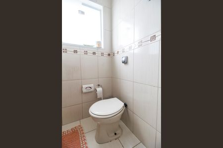 Casa de condomínio à venda com 290m², 3 quartos e 4 vagas Casa de condomínio à venda com 290m², 3 quartos e 4 vagasLavabo