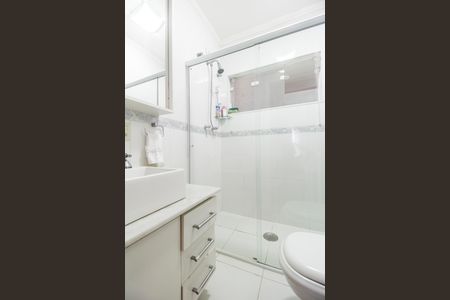 Casa de condomínio à venda com 290m², 3 quartos e 4 vagas Casa de condomínio à venda com 290m², 3 quartos e 4 vagasBanheiro 2