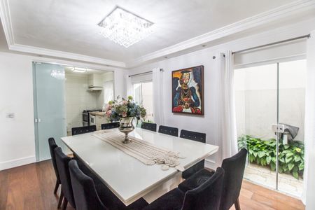 Casa de condomínio à venda com 290m², 3 quartos e 4 vagas Casa de condomínio à venda com 290m², 3 quartos e 4 vagasSala de Jantar