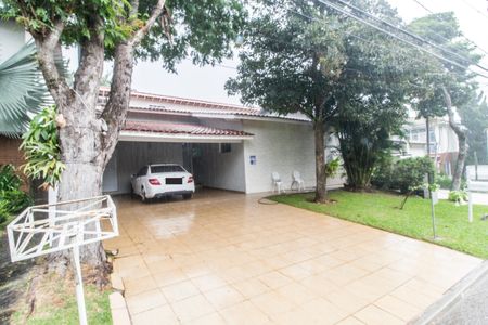 Casa de condomínio à venda com 290m², 3 quartos e 4 vagas Casa de condomínio à venda com 290m², 3 quartos e 4 vagasGaragem