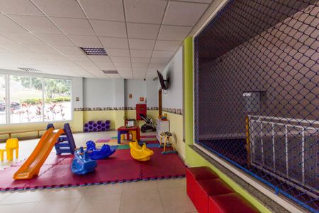 Casa de condomínio à venda com 290m², 3 quartos e 4 vagas Casa de condomínio à venda com 290m², 3 quartos e 4 vagasÁrea comum