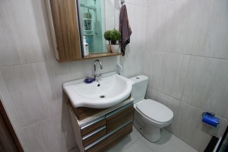 Casa à venda com 90m², 2 quartos e 2 vagasBanheiro Social