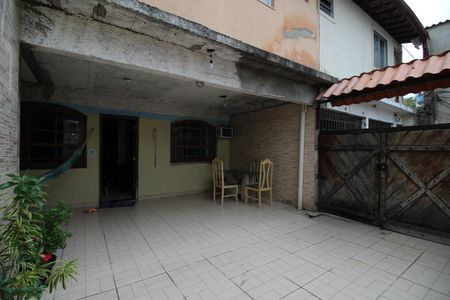Casa à venda com 90m², 2 quartos e 2 vagasGaragem