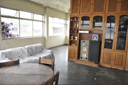 Casa à venda com 300m², 4 quartos e 4 vagasSala 2