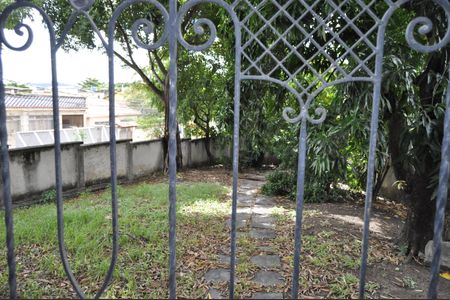 Casa à venda com 300m², 4 quartos e 4 vagasvista 