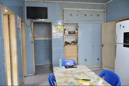 Casa à venda com 300m², 4 quartos e 4 vagasCozinha