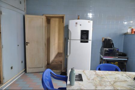 Casa à venda com 300m², 4 quartos e 4 vagasCozinha