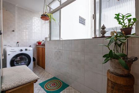 Apartamento à venda com 61m², 2 quartos e 1 vagaCozinha - Lavanderia