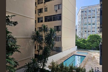 Apartamento à venda com 65m², 1 quarto e 1 vaga