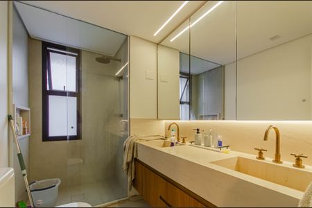 Apartamento à venda com 155m², 3 quartos e 2 vagasBanheiro da Suíte 1