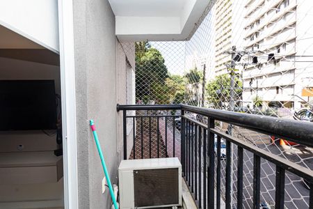 Apartamento à venda com 33m², 1 quarto e sem vaga Apartamento à venda com 33m², 1 quarto e sem vagaSacada