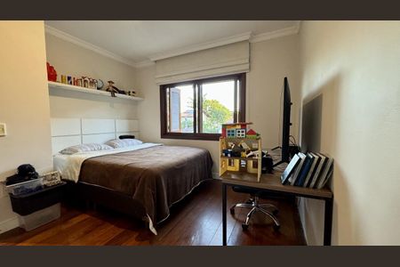 Casa à venda com 253m², 3 quartos e 4 vagas Casa à venda com 253m², 3 quartos e 4 vagasQuarto 2