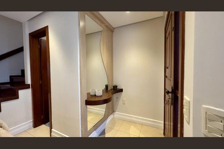 Casa à venda com 253m², 3 quartos e 4 vagas Casa à venda com 253m², 3 quartos e 4 vagasSala