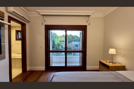 Casa à venda com 253m², 3 quartos e 4 vagas Casa à venda com 253m², 3 quartos e 4 vagasSuite