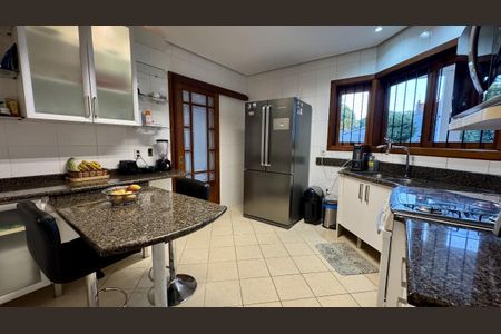 Casa à venda com 253m², 3 quartos e 4 vagas Casa à venda com 253m², 3 quartos e 4 vagasCozinha