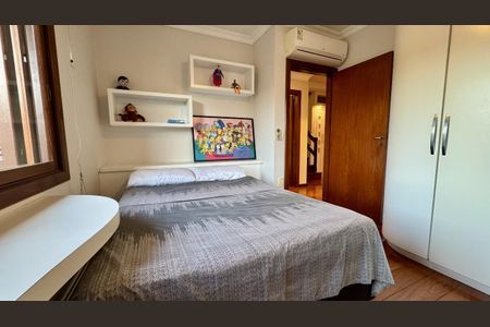 Casa à venda com 253m², 3 quartos e 4 vagas Casa à venda com 253m², 3 quartos e 4 vagasQuarto 2