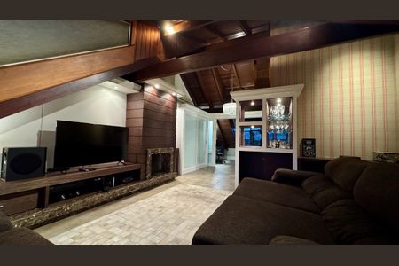 Casa à venda com 253m², 3 quartos e 4 vagas Casa à venda com 253m², 3 quartos e 4 vagasSala 2