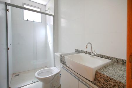 Apartamento à venda com 62m², 2 quartos e 2 vagasBanheiro da Suíte