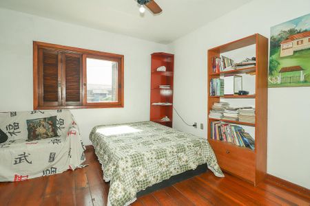 Casa à venda com 200m², 4 quartos e 2 vagasQuarto 2