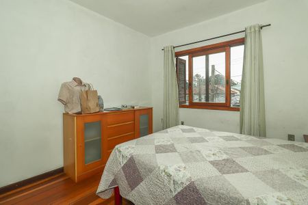 Casa à venda com 200m², 4 quartos e 2 vagasQuarto Suíte