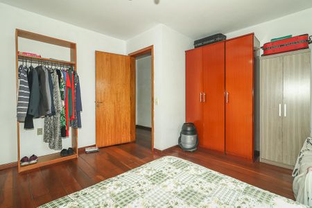 Casa à venda com 200m², 4 quartos e 2 vagasQuarto 2
