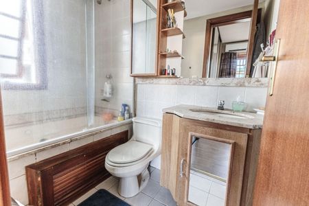 Apartamento à venda com 159m², 4 quartos e 3 vagas Apartamento à venda com 159m², 4 quartos e 3 vagasBanheiro da Suíte 2