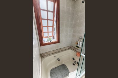 Apartamento à venda com 159m², 4 quartos e 3 vagas Apartamento à venda com 159m², 4 quartos e 3 vagasBanheiro da Suíte 2