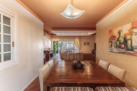 Apartamento à venda com 159m², 4 quartos e 3 vagas Apartamento à venda com 159m², 4 quartos e 3 vagasSala de Jantar