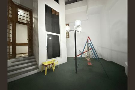 Apartamento à venda com 159m², 4 quartos e 3 vagasÁrea comum - Playground