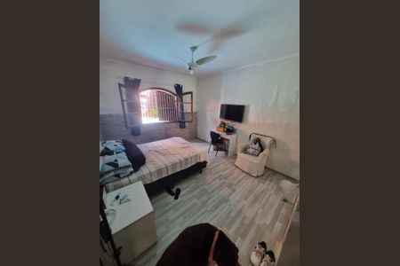 Casa à venda com 250m², 2 quartos e 4 vagas Casa à venda com 250m², 2 quartos e 4 vagasFoto 02