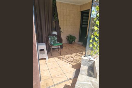 Casa à venda com 250m², 2 quartos e 4 vagas Casa à venda com 250m², 2 quartos e 4 vagasFoto 07