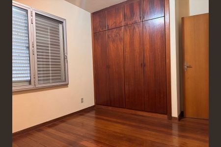 Apartamento à venda com 75m², 2 quartos e 1 vaga Apartamento à venda com 75m², 2 quartos e 1 vagaSuíte