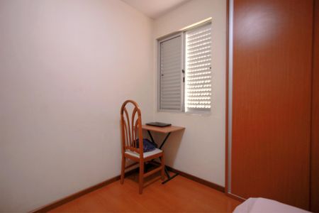 Apartamento à venda com 107m², 4 quartos e 3 vagasQuarto 3